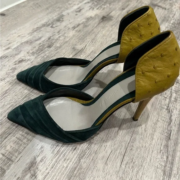 Narciso Rodriguez suede and ostrich orsay heels. - Picture 6 of 6